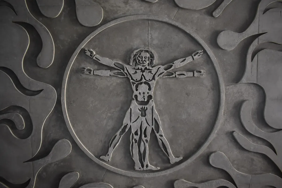 Vitruvian Man: a figure in two superimposed positions, inscribed in a circle and a square